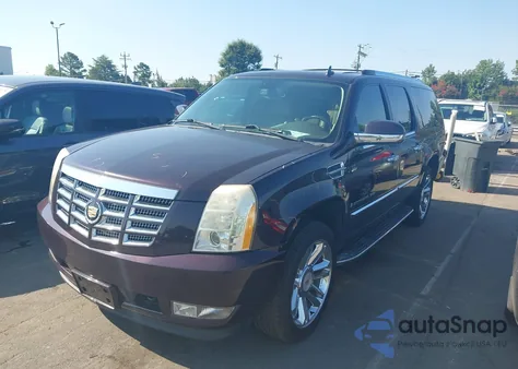 2009 Cadillac Escalade Esv Luxury z USA, uszkodzony, nr VIN 1GYFK26279R194831
